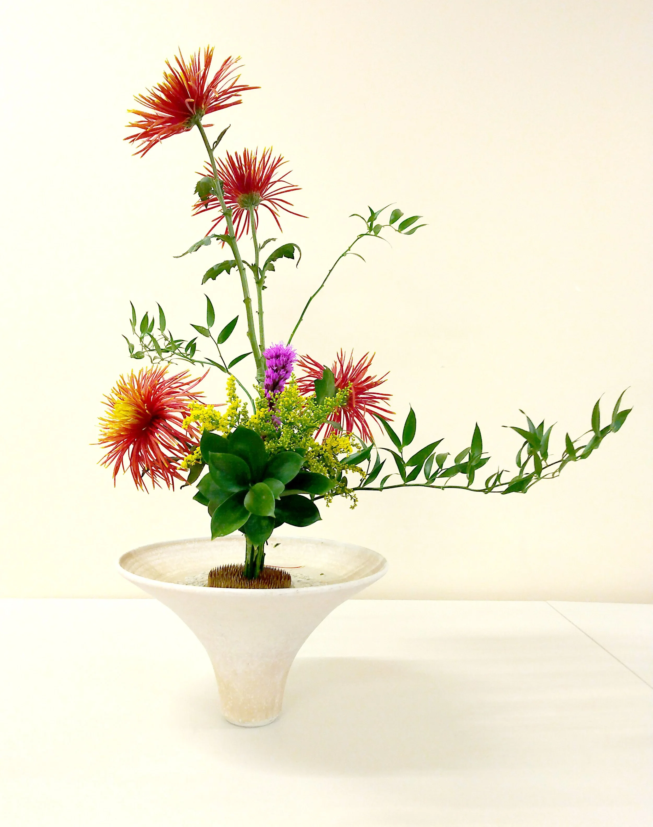 【Ribuさま】vintage flower tile ❀ 野に咲くお花の 陶板 vintage flower tile ❀ * 野に咲くお花の 陶板